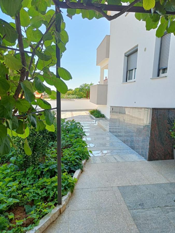 Apartments Ivana With The Pool Rovinjsko Selo Dış mekan fotoğraf